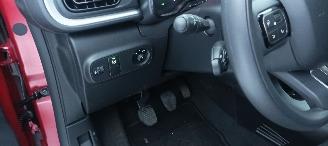 Citroën C3 1.2-12v Led-Koplampen Airconditioning stoelverwarming CruiseControl Drivelane assistent Dab-audio Elektrische ramen Elektrische-spiegels Mistlampen picture 17