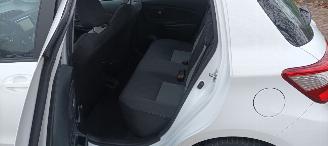 Toyota Yaris 1.5-Benzine 112pk 6-versn Airconditioning stoelverwarming Multicolor Touchscreen Display Achteruitrijcamera picture 18