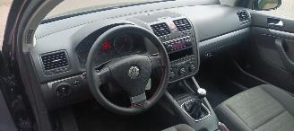 Volkswagen Golf 1.4-Benzine 80pk Climatecontrol CruiseControl Leren-Stuurwiel armsteun elek-ramen elektrische Spiegel Afneembare trekhaak Parkeersensoren mistlampen picture 15