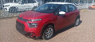 krockskadad bil auto Citroën C3 Bj:11-2022 26000km 1.2-benzine 83pk Airconditioning Led verlichting Dab-audio CruiseControl Stoelverwarming mistlampen Bi-Color 2022/11