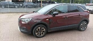 krockskadad bil auto Opel Crossland Crossland X 1.2-Automatik Innovation uitvoering Half leder  Full-Led koplampen Led achterlichten Navigatie Stoelverwarming Lichtautomaat Privacyglas Climatecontrol CruiseControl Opel i Link 2018/4