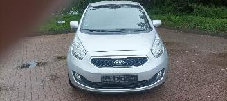 Kia Venga Bj:08-2013 137000km 1.6-Dohc Automatik Climatecontrol Stoelverwarming Keyless entry armsteun voor Elektrische ramen Elektrische-spiegels met parkeerstand Trekhaak Parkeersensoren mistlampen 16 inch velgen picture 9