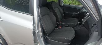 Kia Venga Bj:08-2013 137000km 1.6-Dohc Automatik Climatecontrol Stoelverwarming Keyless entry armsteun voor Elektrische ramen Elektrische-spiegels met parkeerstand Trekhaak Parkeersensoren mistlampen 16 inch velgen picture 16