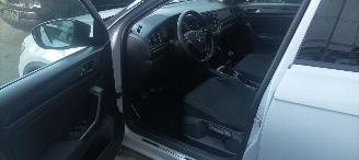 Volkswagen T-Roc Bj:04-2021  1.5-TSI United uitvoering met R-line Full-Led koplampen Led achterlichten Navigatie Stoelverwarming CruiseControl Led binnenkant Metallic lak picture 22