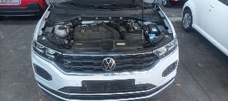 Volkswagen T-Roc Bj:04-2021  1.5-TSI United uitvoering met R-line Full-Led koplampen Led achterlichten Navigatie Stoelverwarming CruiseControl Led binnenkant Metallic lak picture 26