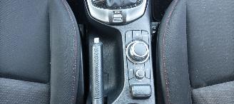 Mazda 2 Bj: 12-2023 1.5 Automatik Climatecontrol CruiseControl Stoelverwarming Lichtautomaat Privacyglas Stuurwiel met verwarming Achteruitrijcamera parkeersensoren Apple CarPlay MirrorLink Led verlichting Dab-audio picture 24