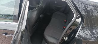 Opel Corsa 1.2 Elegance Full-Led Digitale cockpit Climatecontrol CruiseControl Stoelverwarming stuurwiel met verwarming Achteruitrijcamera parkeersensoren Blindspot Privacyglas Led Mistlampen 16-inch Opel velgen Apple CarPlay Android regensensor Dimmende binnenspieg picture 22