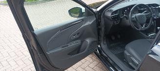 Opel Corsa 1.2 Elegance Full-Led Digitale cockpit Climatecontrol CruiseControl Stoelverwarming stuurwiel met verwarming Achteruitrijcamera parkeersensoren Blindspot Privacyglas Led Mistlampen 16-inch Opel velgen Apple CarPlay Android regensensor Dimmende binnenspieg picture 17