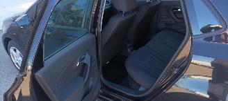 Volkswagen Polo 1.4-TDI Climatecontrol Stoelverwarming Regensensor Frontbrake assist Radio Touchscreen Display usb Elektrische ramen Elektrische-spiegels met verwarming Centrale vergrendeling met afstandsbediening Start-Stop systeem abs esp metallic lak picture 14