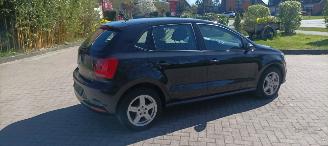 Volkswagen Polo 1.4-TDI Climatecontrol Stoelverwarming Regensensor Frontbrake assist Radio Touchscreen Display usb Elektrische ramen Elektrische-spiegels met verwarming Centrale vergrendeling met afstandsbediening Start-Stop systeem abs esp metallic lak picture 6