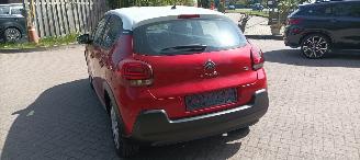 Citroën C3 You! 1.2-Benzine 83pk Airco Stoelverwarming Lichtautomaat Drivelane assistent Led koplampen led Dagrijverlichting Dab audio systeem Bi-Color pearl metallic Lak picture 5