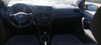 Volkswagen Polo 1.4-TDI 75pk euro-6 Climatecontrol Stoelverwarming Regensensor leren stuurwiel mistlampen Elektrische ramen Elektrische-spiegels met verwarming Centrale vergrendeling met afstandsbediening Start-Stop systeem 15-inch velgen Front radar assistent picture 13