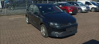 škoda osobní automobily Volkswagen Polo 1.4-TDI 75pk euro-6 Climatecontrol Stoelverwarming Regensensor leren stuurwiel mistlampen Elektrische ramen Elektrische-spiegels met verwarming Centrale vergrendeling met afstandsbediening Start-Stop systeem 15-inch velgen Front radar assistent 2016/2