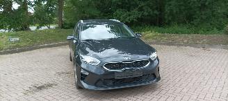 Kia Ceed 1.6-CRDI 136pk Navigatie Leder Sportstoelen Memory Full-Led koplampen Led achterlichten Climatecontrol CruiseControl Stoelverwarming Lichtautomaat Regensensor Drivelane assistent jbl Sound system blindspot Elektrische achterklep Achteruitrijcamera picture 6