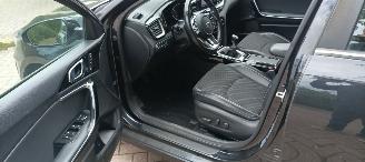 Kia Ceed 1.6-CRDI 136pk Navigatie Leder Sportstoelen Memory Full-Led koplampen Led achterlichten Climatecontrol CruiseControl Stoelverwarming Lichtautomaat Regensensor Drivelane assistent jbl Sound system blindspot Elektrische achterklep Achteruitrijcamera picture 22