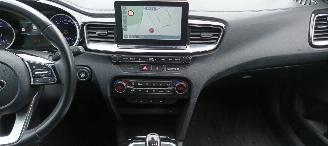 Kia Ceed 1.6-CRDI 136pk Navigatie Leder Sportstoelen Memory Full-Led koplampen Led achterlichten Climatecontrol CruiseControl Stoelverwarming Lichtautomaat Regensensor Drivelane assistent jbl Sound system blindspot Elektrische achterklep Achteruitrijcamera picture 29
