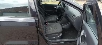 Volkswagen Polo 1.4 TDI DPF Euro6 Climatecontrol frontradar Regensensor leren stuurwiel mistlampen Elektrische ramen Elektrische-spiegels met verwarming Centrale vergrendeling met afstandsbediening Start-Stop systeem 15-inch velgen picture 19