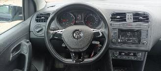 Volkswagen Polo 1.4 TDI DPF Euro6 Climatecontrol frontradar Regensensor leren stuurwiel mistlampen Elektrische ramen Elektrische-spiegels met verwarming Centrale vergrendeling met afstandsbediening Start-Stop systeem 15-inch velgen picture 22