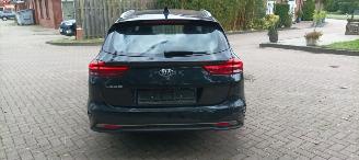 Kia Ceed 1.6 CRDI 136pk Navi Led koplampen Leder Sportstoelen-Memory  Climatecontrol Elektrische achterklep Achteruitrijcamera Led-Achterlichten CruiseControl 4xStoelverwarming Lichtautomaat picture 7