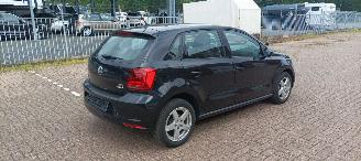Volkswagen Polo 1.4 TDI DPF Euro6 Climatecontrol Frontradar-Remasist Stoelverwarming Regensensor leren stuurwiel mistlampen Elektrische ramen Elektrische-spiegels met verwarming Centrale vergrendeling met afstandsbediening Start-Stop systeem Radio usb 15 inch Velgen picture 8