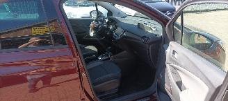 Opel Crossland 1.2 turbo 110pk Automaat Innovation Navigatie Led-Koplampen Led-Achterlichten Stoelverwarming stuurwiel met verwarming Voorruit met verwarming Privacy glas Climatecontrol Dimmende binnenspiegel Parkeersensoren voor en achter Trekhaak 16-inch velgen Mistla picture 14