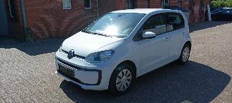 damaged passenger cars Volkswagen   2021/9