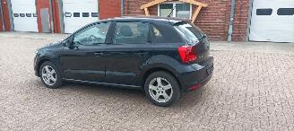 Volkswagen Polo 1.4-TDI Klimaautomatik Regensensor leren stuurwiel mistlampen Front-Radar Brake Assist Elektrische ramen Elektrische-spiegels met verwarming Centrale vergrendeling met afstandsbediening Start-Stop systeem 15-inch velgen picture 3