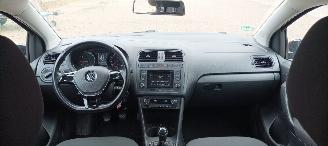 Volkswagen Polo 1.4-TDI Klimaautomatik Regensensor leren stuurwiel mistlampen Front-Radar Brake Assist Elektrische ramen Elektrische-spiegels met verwarming Centrale vergrendeling met afstandsbediening Start-Stop systeem 15-inch velgen picture 18