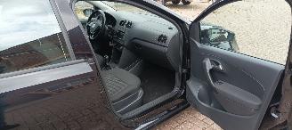 Volkswagen Polo 1.4-TDI Klimaautomatik Regensensor leren stuurwiel mistlampen Front-Radar Brake Assist Elektrische ramen Elektrische-spiegels met verwarming Centrale vergrendeling met afstandsbediening Start-Stop systeem 15-inch velgen picture 15