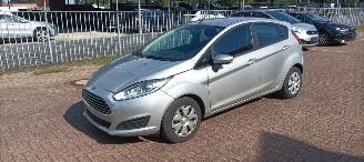 škoda osobní automobily Ford Fiesta 1.5-Diesel Airconditioning Stoelverwarming leren stuurwiel Led verlichting Parkeersensoren voor en achter Elektrische inklapbare buitenspiegels met verwarming Centrale vergrendeling met afstandsbediening Start-Stop 2016/6