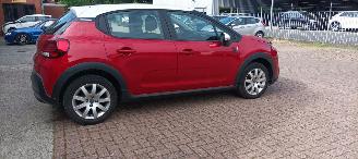 Citroën C3 c3 Edition 1.2-12v Airconditioning Stoelverwarming Lichtautomaat cruisecontrol Dab Radio elektrische buitenspiegels met verwarming Centrale vergrendeling met afstandsbediening Start-Stop systeem 16 inch velgen mistlampen Drivelane assistent Led verlichtin picture 6