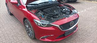 Mazda 6 Sportswagon Automatik Navi Led koplampen led achterlichten Headup Leren Sportstoelen Memory keyless Entry Blindspot Drivelane cruisecontrol met radar Stoelverwarming Lichtautomaat Regensensor Bose Soundsystem 19-inch velgen trekhaak picture 31