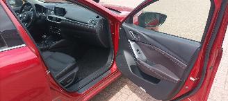 Mazda 6 Sportswagon Automatik Navi Led koplampen led achterlichten Headup Leren Sportstoelen Memory keyless Entry Blindspot Drivelane cruisecontrol met radar Stoelverwarming Lichtautomaat Regensensor Bose Soundsystem 19-inch velgen trekhaak picture 25