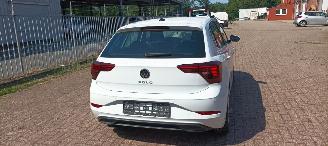 Volkswagen Polo 1.0 Full-Led Virtual Cockpit Led achterlichten Climatecontrol Boordcomputer Stoelverwarming Lichtautomaat cruisecontrol Dab Radio 4x elektrische ramen Elektrische-spiegels Parkeersensoren voor en achter picture 4