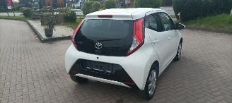 Toyota Aygo Aygo X Facelift 1.0VVT-i 5-deurs Airconditioning Led Dagrijverlichting Led achterlichten Elektrische ramen Elektrische-spiegels met verwarming Centrale vergrendeling met afstandsbediening Hoogglans buiten design picture 5