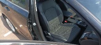 Kia Ceed Bj 9-2018 1.6 Climatecontrol Led-Koplampen Led-Achterlichten Navi Sportstoelen met Memory keyless Entry Blindspot Drivelane parkeer-assistent picture 20