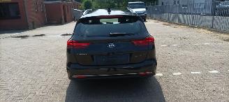 Kia Ceed Bj 9-2018 1.6 Climatecontrol Led-Koplampen Led-Achterlichten Navi Sportstoelen met Memory keyless Entry Blindspot Drivelane parkeer-assistent picture 5