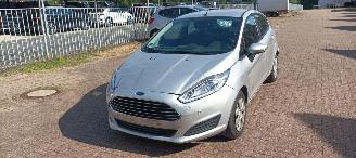 Ford Fiesta Bj 6-2016 1.5-TDCI euro6 Airconditioning Led verlichting Parkeersensoren Stoelverwarming leren stuurwiel picture 9