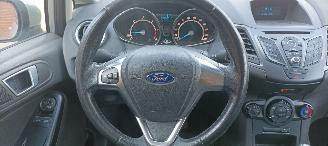Ford Fiesta Bj 6-2016 1.5-TDCI euro6 Airconditioning Led verlichting Parkeersensoren Stoelverwarming leren stuurwiel picture 20