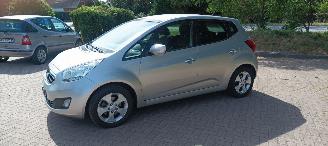 Kia Venga Bj 8-2013 1.6 Automaat Climatecontrol Stoelverwarming Lichtautomaat Privacyglas keyless Entry trekhaak picture 8