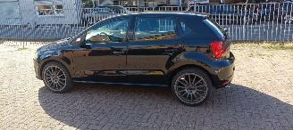 Volkswagen Polo Bj 3-2016 1.4 TDI euro6 Climatecontrol Stoelverwarming Regensensor leren stuurwiel mistlampen Elektrische ramen Elektrische-spiegels met verwarming Metallic Lak 18-inch velgen picture 3