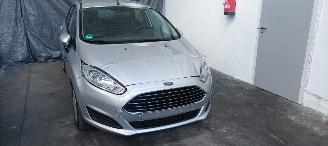 Ford Fiesta 1.5-TDCI Airconditioning Stoelverwarming leren stuurwiel Parkeersensoren picture 3