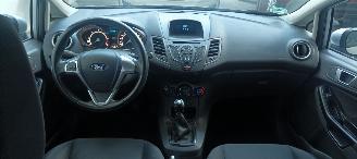Ford Fiesta 1.5-TDCI Airconditioning Stoelverwarming leren stuurwiel Parkeersensoren picture 11