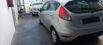 Ford Fiesta 1.5-TDCI Airconditioning Stoelverwarming leren stuurwiel Parkeersensoren picture 5