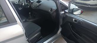 Ford Fiesta 1.5-TDCI Airconditioning Stoelverwarming leren stuurwiel Parkeersensoren picture 9