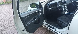 Volvo V-60 Cross-Country 2.4-Automaat 190pk 4x4 Navigatie Xenon Leder Climatecontrol CruiseControl Stoelverwarming Lichtautomaat cruisecontrol Privacyglas Led Dagrijverlichting Led achterlichten  Trekhaak picture 20
