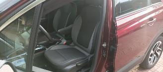 Opel Crossland Innovation uitvoering 1.2 DI Turbo OPF Automaat Navigatie AppleCarPlay Climatecontrol CruiseControl Opel iLink Winterpakket Stoelverwarming stuurwielverwarming Voorruitverwarming Dimmende binnenspiegel Chrome-pakket Parkeersensoren Trekhaak Bi-Color Lak picture 15