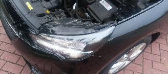 Opel Corsa Bj:07-2020 1.2 Benzine Led-Koplampen Navigatie Stoelverwarming Lichtautomaat cruisecontrol Regensensor Drivelane assistent Stuurwiel met verwarming Privacy glas picture 12