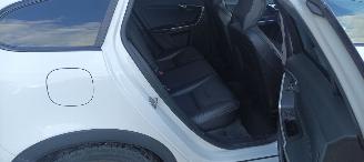 Volvo V-60 Cross Country D4 2.4-Diesel AWD Automatik Navi Led Xenon Leder Privacy glas Trekhaak picture 30