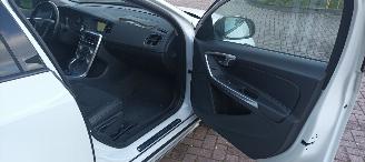 Volvo V-60 Cross Country D4 2.4-Diesel AWD Automatik Navi Led Xenon Leder Privacy glas Trekhaak picture 31